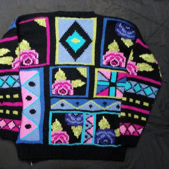 Vintage Nordstrom Brass Plum Abstract Geometric Crewneck Sweater - Picture 7 of 7